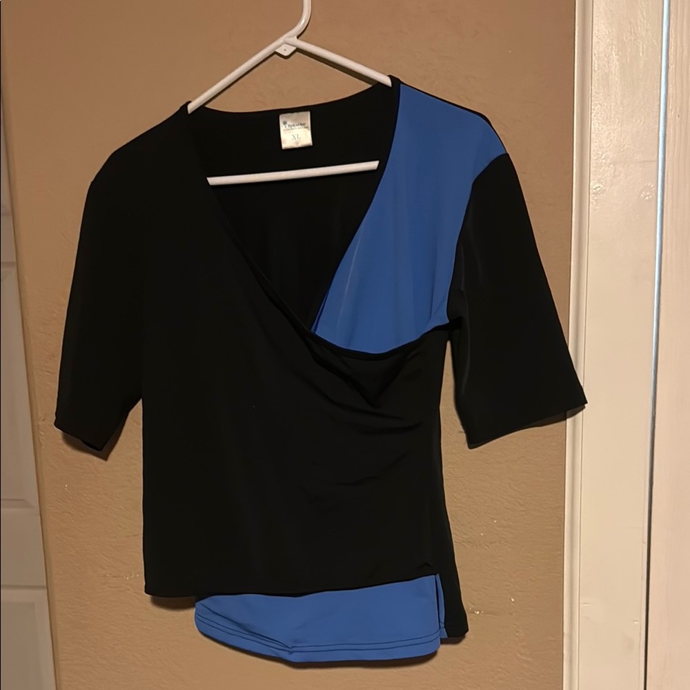 Stylish Hydrochic Black and Blue Women's Swim Top